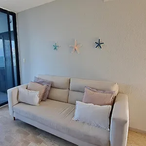 Beachfront 417 Cancún