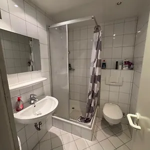 50 Qm Zentral In Domnaehe Appartement